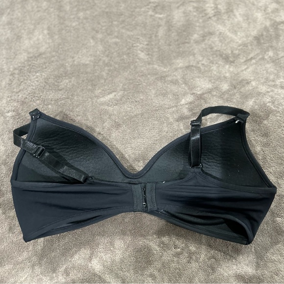 Women’s Wireless Black Bra 38C - Picture 3 of 3